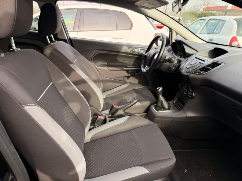 FORD FIESTA 1.25 82CH VIDANGE OK - SIEGE CHAUFFANT - IDEAL JEUNE CONDUCTEUR  2015