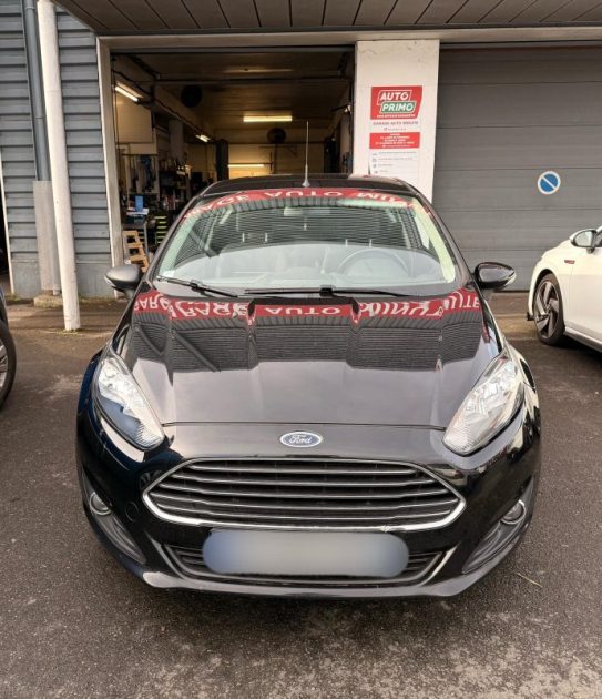 FORD FIESTA 1.25 82CH VIDANGE OK - SIEGE CHAUFFANT - IDEAL JEUNE CONDUCTEUR  2015