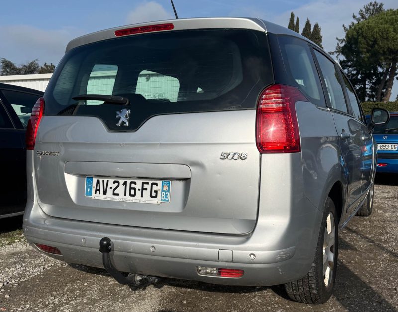Peugeot 5008 1.6 HDI 110 7 Place 