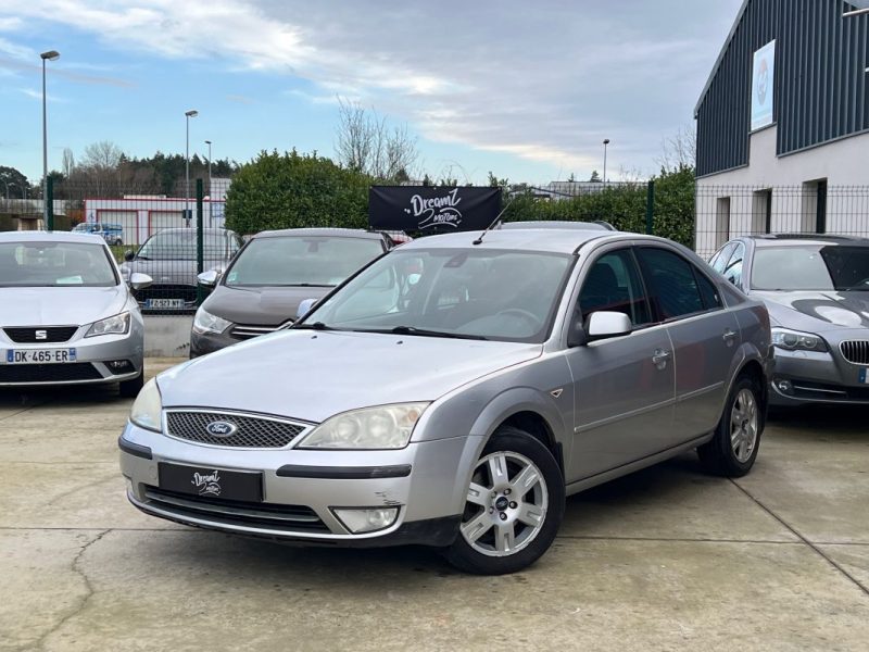 Ford Mondeo 2.0 TDCi Titanium 130 / Garantie 3/12 Mois