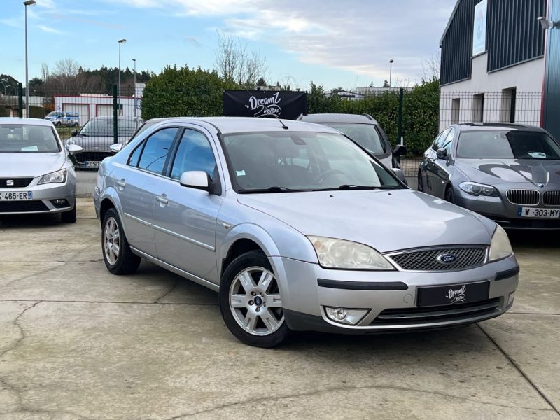 Ford Mondeo 2.0 TDCi Titanium 130 / Garantie 3/12 Mois