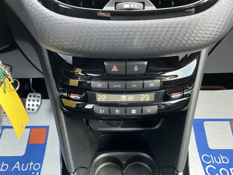 PEUGEOT 2008 1.2 PURETECH 110 CV GT LINE *CAMÉRA DE RECUL , GARANTIE 1 AN 