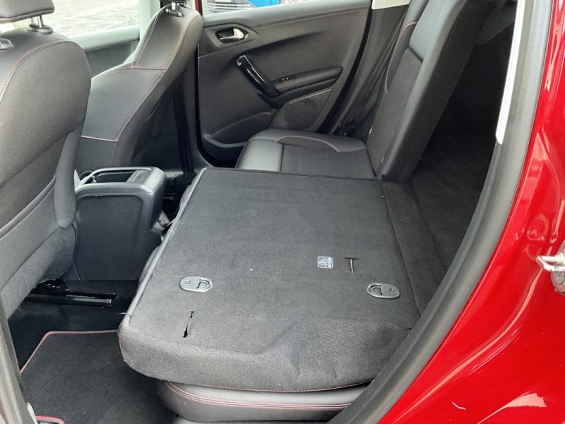 PEUGEOT 2008 1.2 PURETECH 110 CV GT LINE *CAMÉRA DE RECUL , GARANTIE 1 AN 