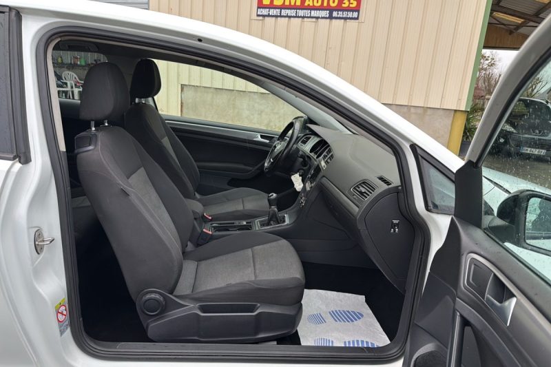VOLKSWAGEN GOLF VII 1.6 TDI 105 CH BLUEMOTION TECHNOLOGY  CONFORTLINE 3P  Garantie