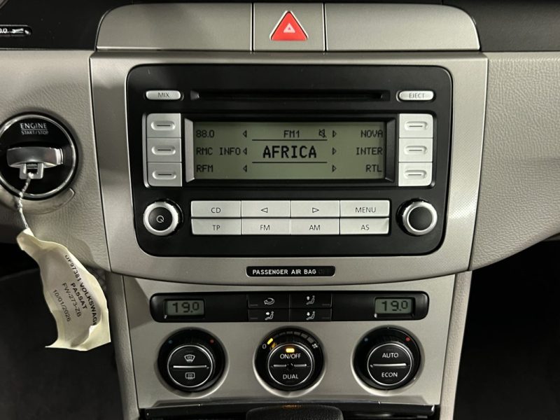 VOLKSWAGEN PASSAT 6 VI BERLINE 1.6 FSI 115 Cv BOITE AUTOMATIQUE ATTELAGE 48 100 Kms - GARANTIE 1 AN