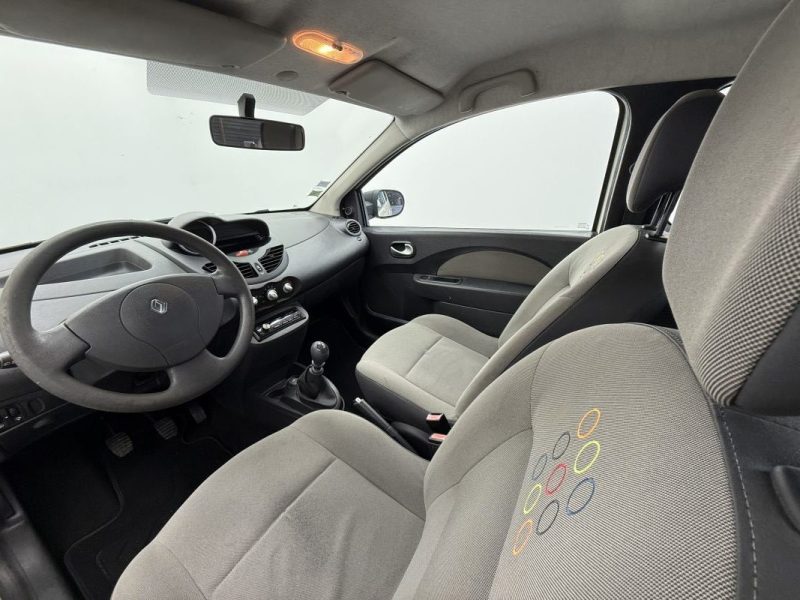 RENAULT TWINGO II 1.2 76 CV AUTHENTIQUE 