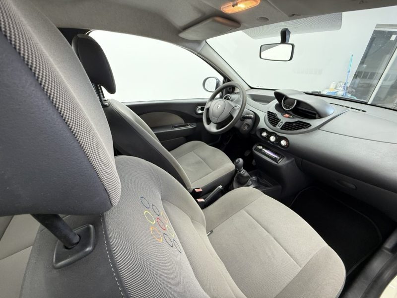 RENAULT TWINGO II 1.2 76 CV AUTHENTIQUE 
