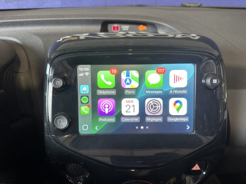 PEUGEOT 108 1.0 vti 72 ch bvm  STYLE  / TOIT OUVRANT / CAR PLAY 2018