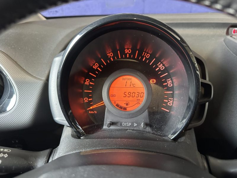 PEUGEOT 108 1.0 vti 72 ch bvm  STYLE  / TOIT OUVRANT / CAR PLAY 2018