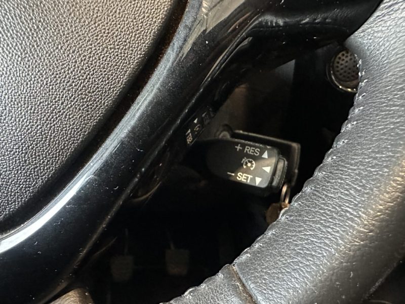 PEUGEOT 108 1.0 vti 72 ch bvm  STYLE  / TOIT OUVRANT / CAR PLAY 2018