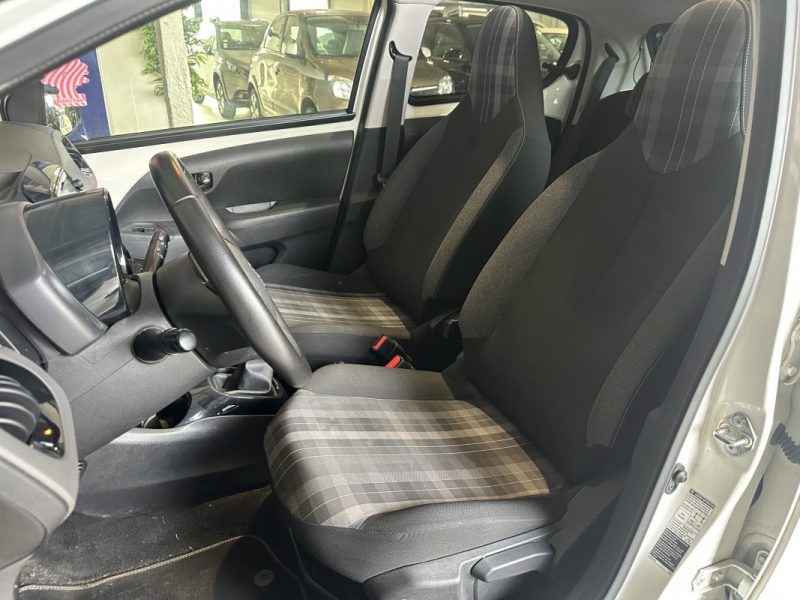 PEUGEOT 108 1.0 vti 72 ch bvm  STYLE  / TOIT OUVRANT / CAR PLAY 2018