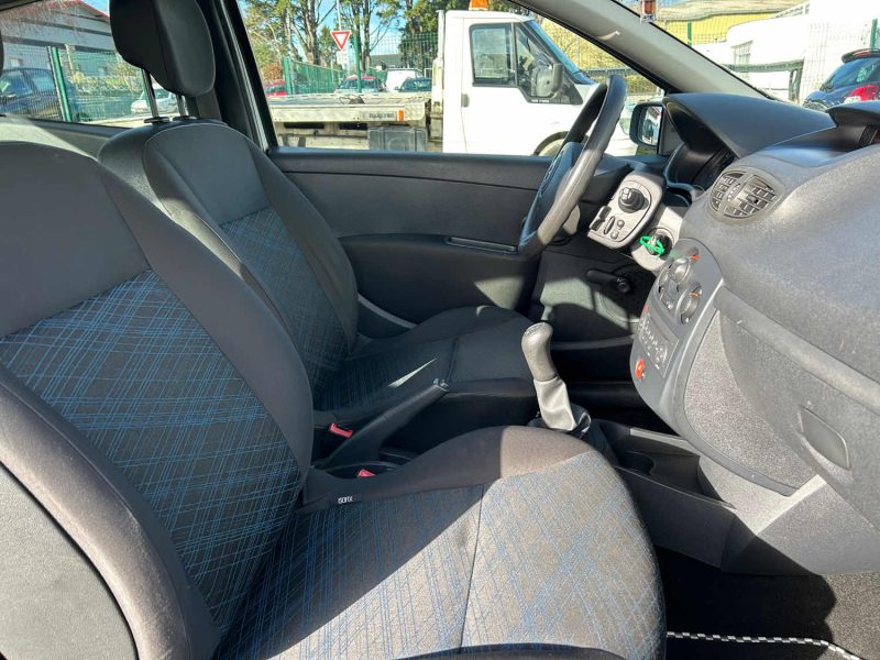 RENAULT CLIO 1.2 ESSENCE 75CH 2008