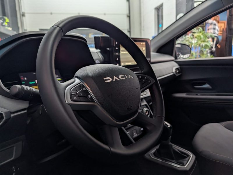 DACIA JOGGER 1.6 HYBRID 140 cv EXTREME 