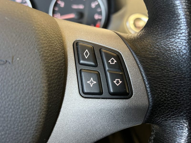 B.M.W. SERIE 1 116I BV6 - CONFORT - GPS - SUIVI FACTURES - 150400KM