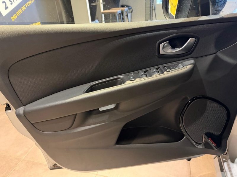 RENAULT CLIO IV 1.6 200 RS EDC CUP - RS MONITOR / PACK CITY PLUS / ANDROID AUTO / ENTRETIEN RENAULT  2017