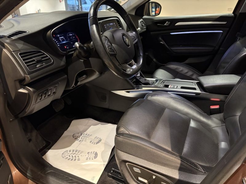 RENAULT MEGANE 4 1.5 DCI 115 EDC EDITION ONE - BOSE / SIEGE ELEC / AFFICHAGE TETE HAUTE / SELLERIE CUIR / SIEGES CHAUFFANTS 2021