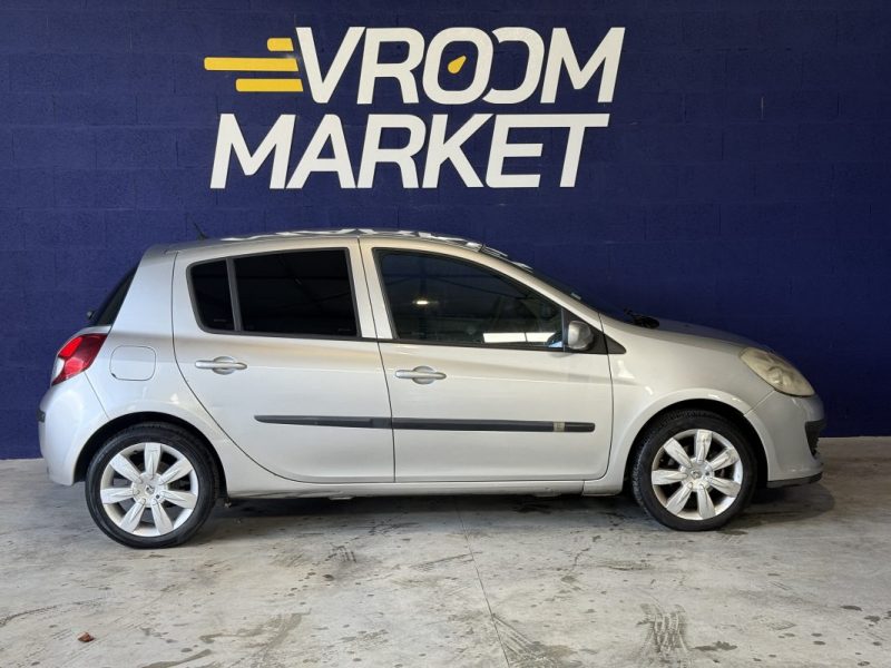 RENAULT CLIO 3 III 1.2L 100CH / CAR PLAY / ÉTAT PROPRE / FAIBLE KM / 83.000KM /  2008