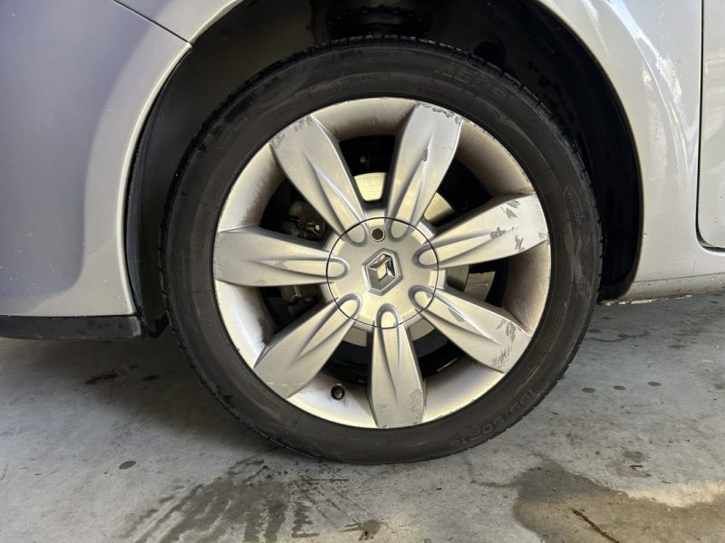 RENAULT CLIO 3 III 1.2L 100CH / CAR PLAY / ÉTAT PROPRE / FAIBLE KM / 83.000KM /  2008