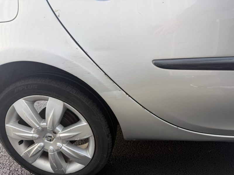 RENAULT CLIO 3 III 1.2L 100CH / CAR PLAY / ÉTAT PROPRE / FAIBLE KM / 83.000KM /  2008