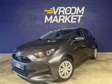 TOYOTA YARIS DYNAMIC BUISNESS 1.5 116cv HYBRID E-CVT BVA - 16 800 klm - 1er MAIN  