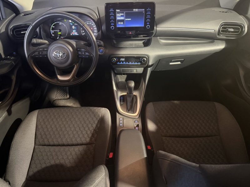 TOYOTA YARIS DYNAMIC BUISNESS 1.5 116cv HYBRID E-CVT BVA - 16 800 klm - 1er MAIN  