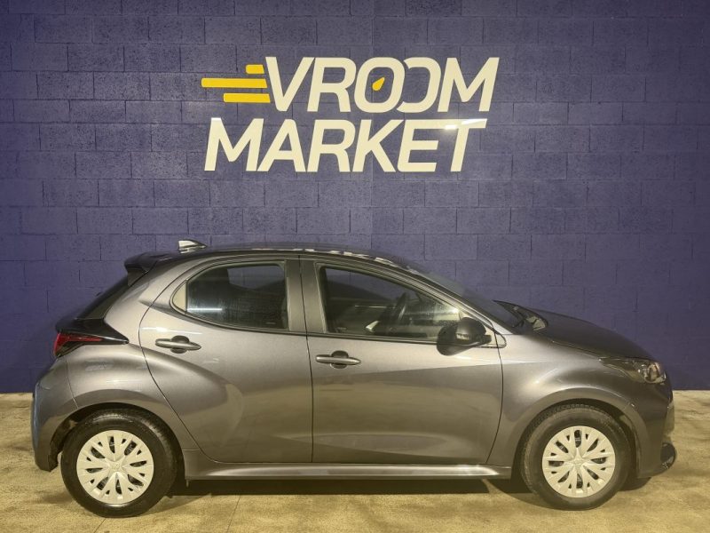 TOYOTA YARIS DYNAMIC BUISNESS 1.5 116cv HYBRID E-CVT BVA - 16 800 klm - 1er MAIN  
