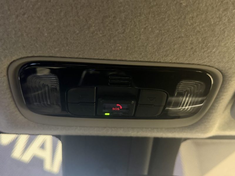 TOYOTA YARIS DYNAMIC BUISNESS 1.5 116cv HYBRID E-CVT BVA - 16 800 klm - 1er MAIN  