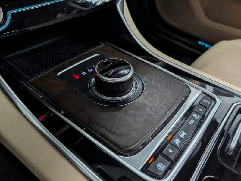 JAGUAR XF 2.0L 250ch PORTFOLIO  