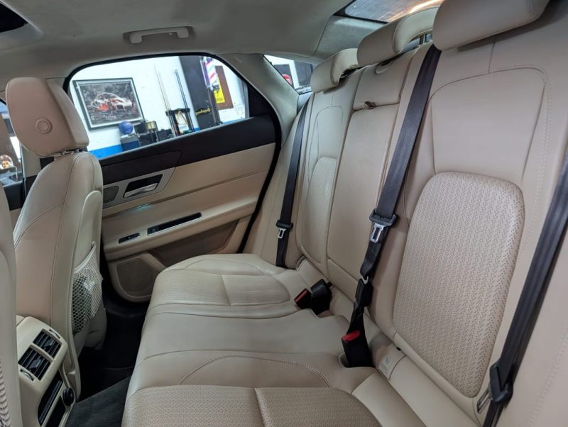 JAGUAR XF 2.0L 250ch PORTFOLIO  