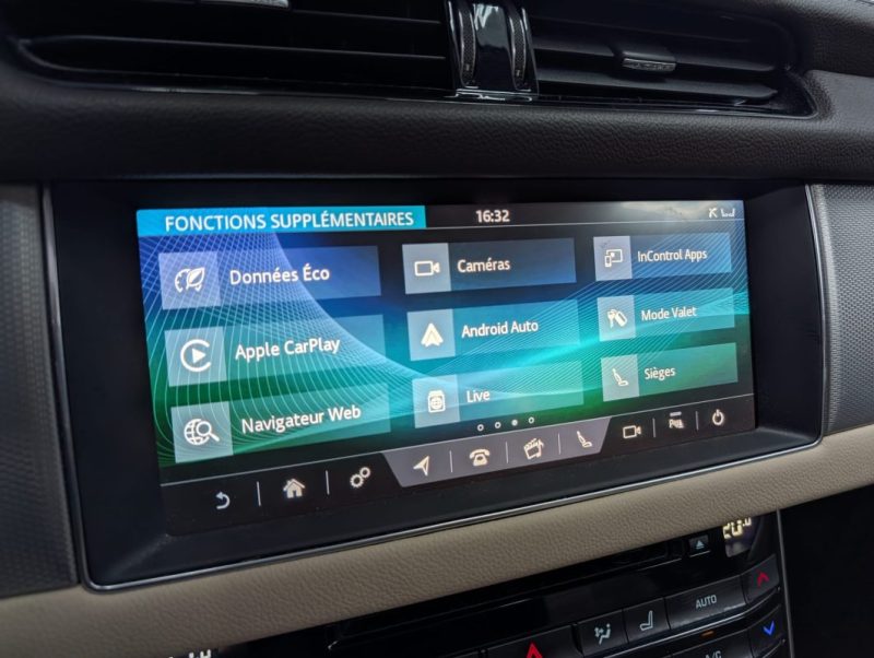 JAGUAR XF 2.0L 250ch PORTFOLIO  