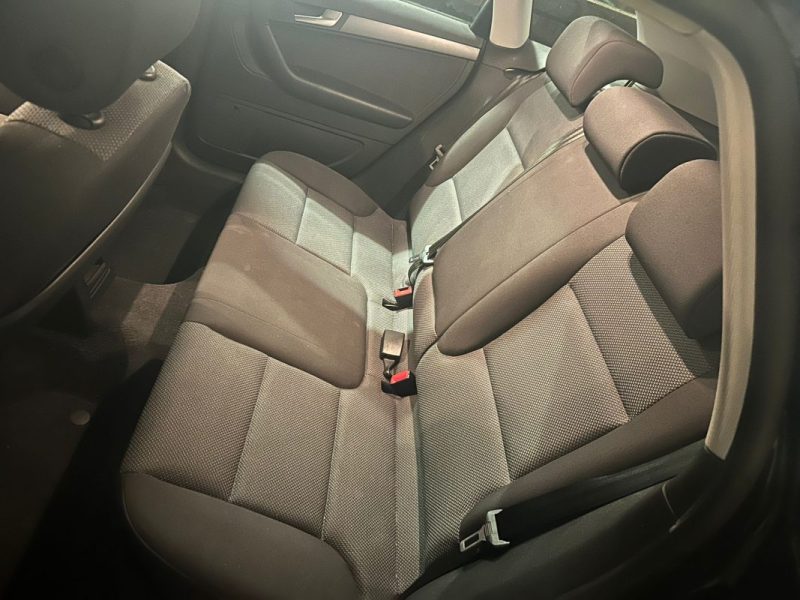 AUDI A3 8P 1.6 TDI AMBIANTE 105 CV 2010 1ere main