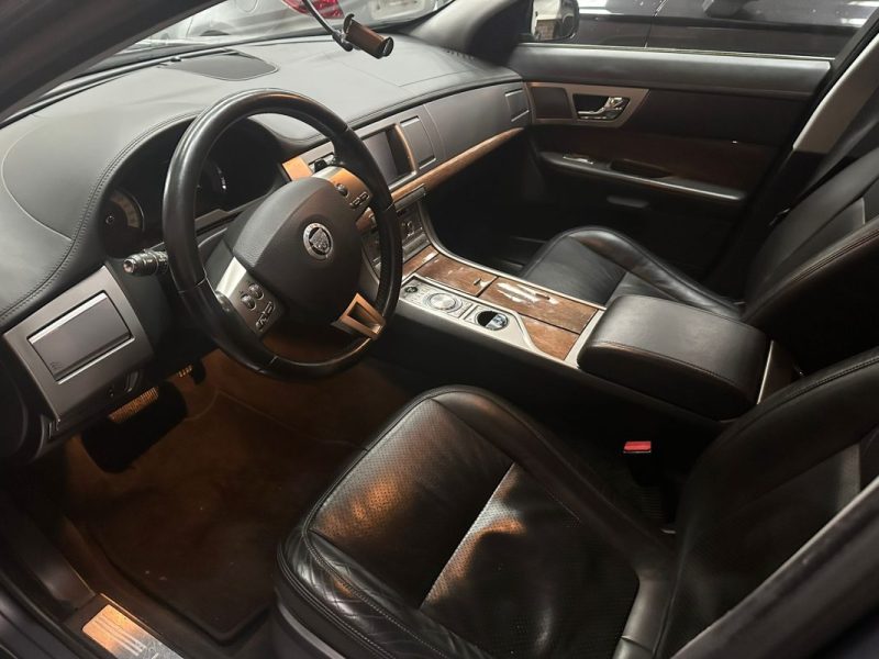 JAGUAR XF S 3.0 V6 PORTFOLIO 275 CV  