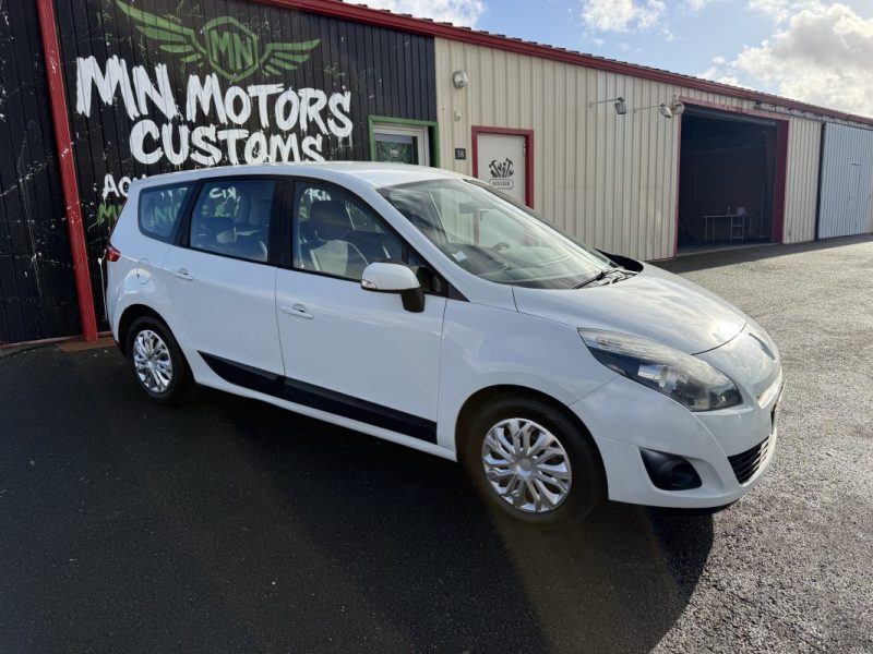 RENAULT SCENICIII 1.5 DCI 110CH FAP DYNAMIQUE EURO5 7 PLACES 2011