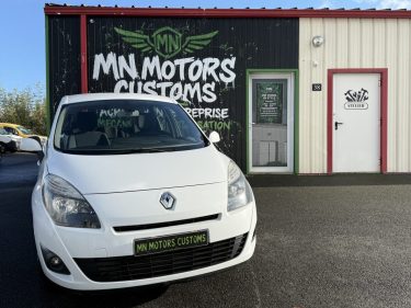 RENAULT SCENICIII 1.5 DCI 110CH FAP DYNAMIQUE EURO5 7 PLACES 2011