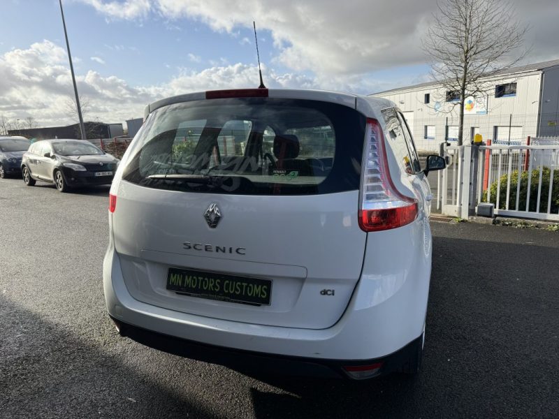 RENAULT SCENICIII 1.5 DCI 110CH FAP DYNAMIQUE EURO5 7 PLACES 2011