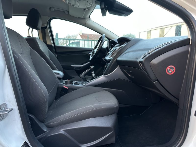FORD FOCUS 1.6 TDCI 115 CH TITANIUM 