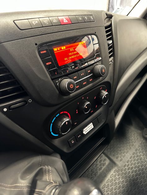 MAGNIFIQUE IVECO DAILY MAXICARGO 3L 150 CH (TVA RÉCUPÉRABLE, BLUETOOTH, CAMÉRA DE RECUL)
