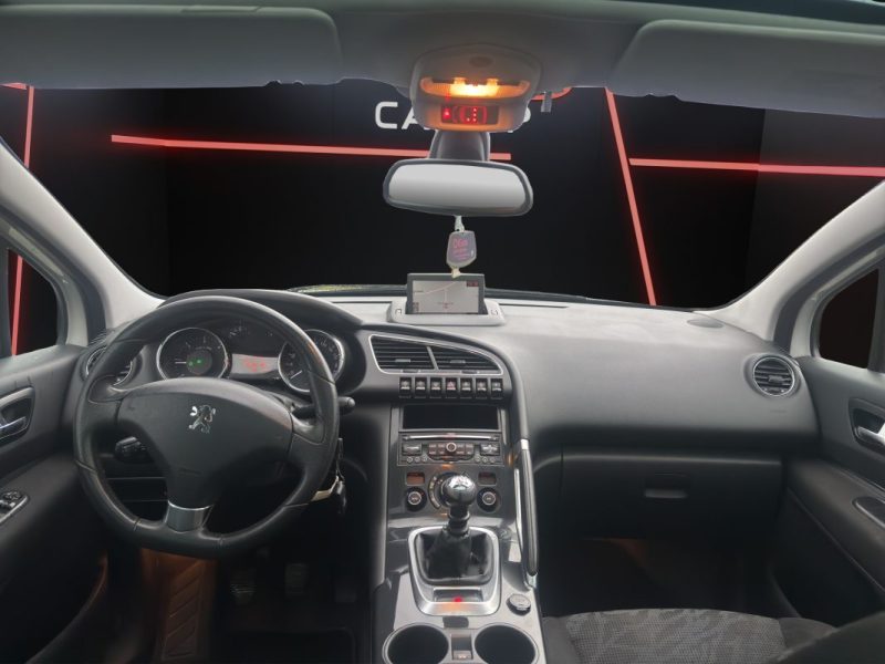 PEUGEOT 3008 1.6 HDI 112 cv Finition Allure