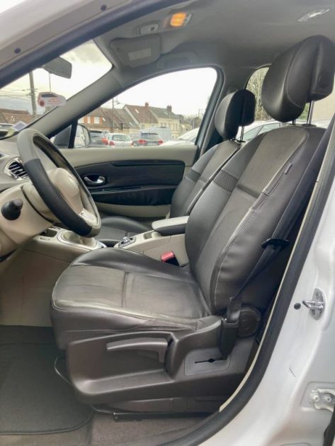 Renault SCENIC III 1.5L dCi 110cv EXCEPTION_SEMI CUIR / RÉVISÉE&GARANTIE  