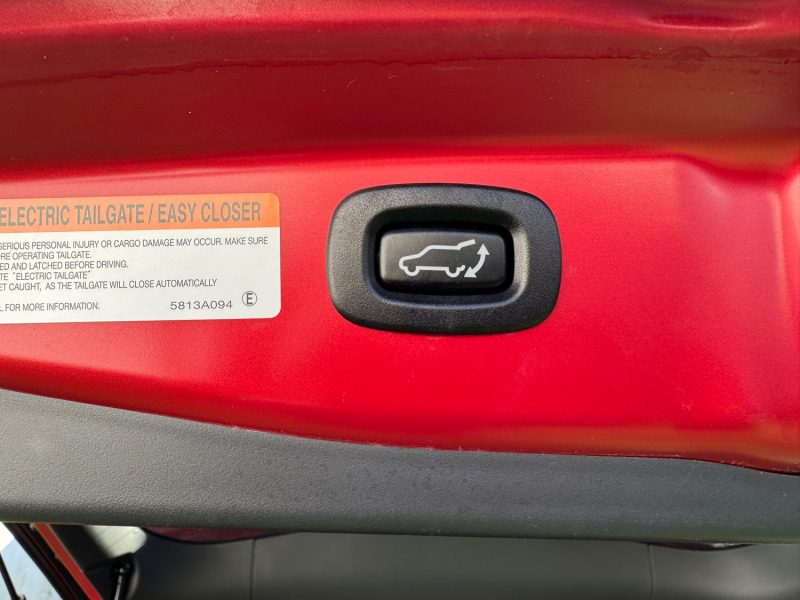 MITSUBISHI OUTLANDER III 2.4 HYBRID 4WD 224 CH TWIN MOTOR INSTYLE TOIT OUVRANT GARANTIE 12 MOIS 