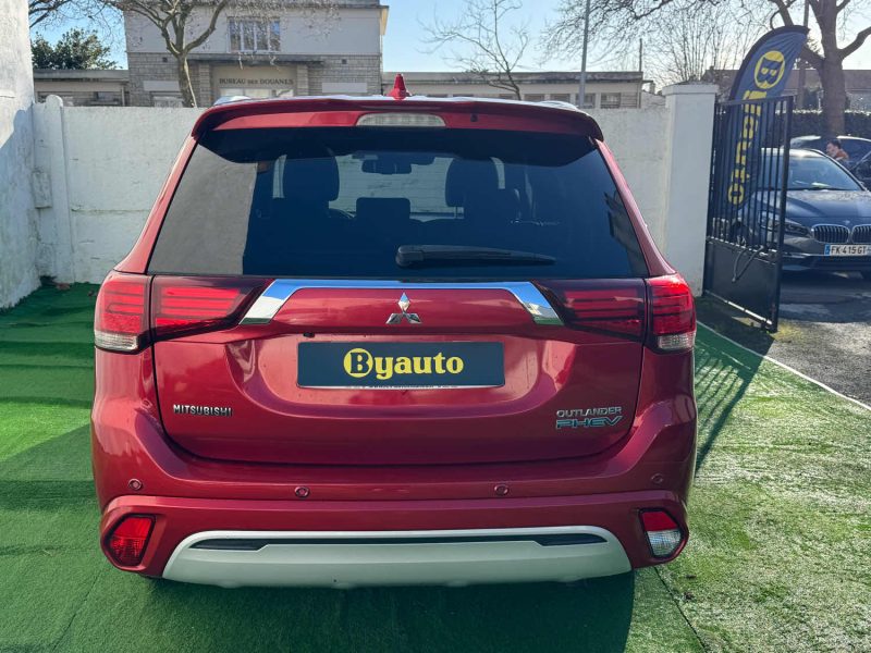 MITSUBISHI OUTLANDER III 2.4 HYBRID 4WD 224 CH TWIN MOTOR INSTYLE TOIT OUVRANT GARANTIE 12 MOIS 