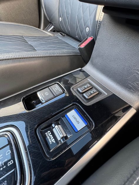 MITSUBISHI OUTLANDER III 2.4 HYBRID 4WD 224 CH TWIN MOTOR INSTYLE TOIT OUVRANT GARANTIE 12 MOIS 