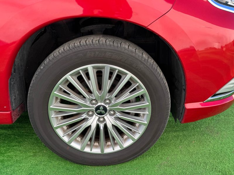 MITSUBISHI OUTLANDER III 2.4 HYBRID 4WD 224 CH TWIN MOTOR INSTYLE TOIT OUVRANT GARANTIE 12 MOIS 