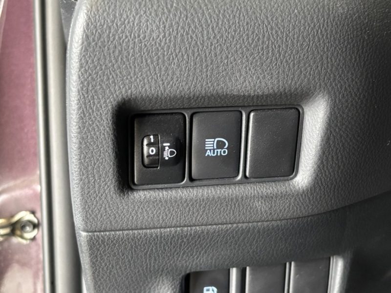 TOYOTA C-HR CHR HYBRIDES 2022 / CARPLAY / CAMERA DE RECUL / FEUX LED / REGULATEUR / ECRAN TACTILE