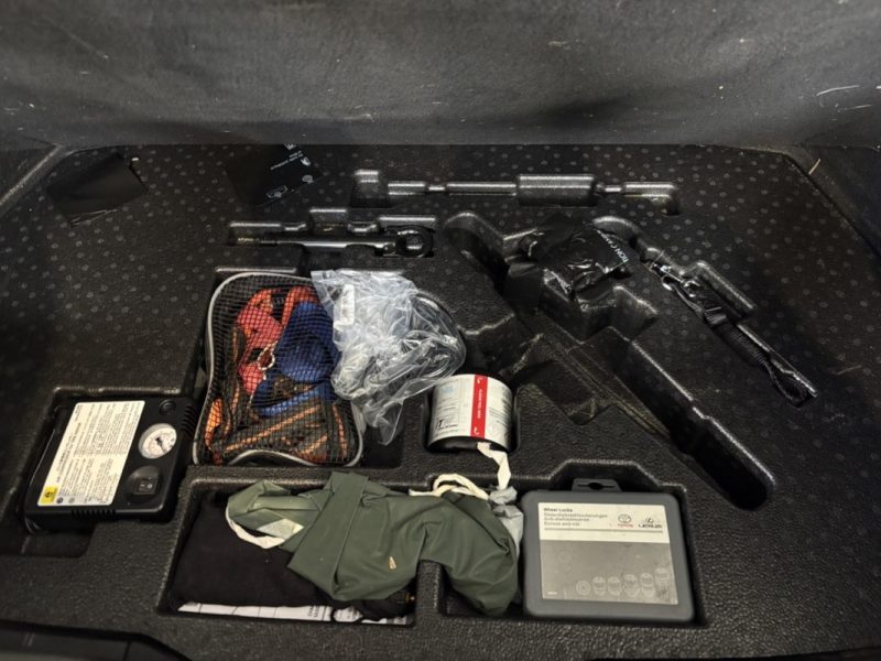 TOYOTA C-HR CHR HYBRIDES 2022 / CARPLAY / CAMERA DE RECUL / FEUX LED / REGULATEUR / ECRAN TACTILE