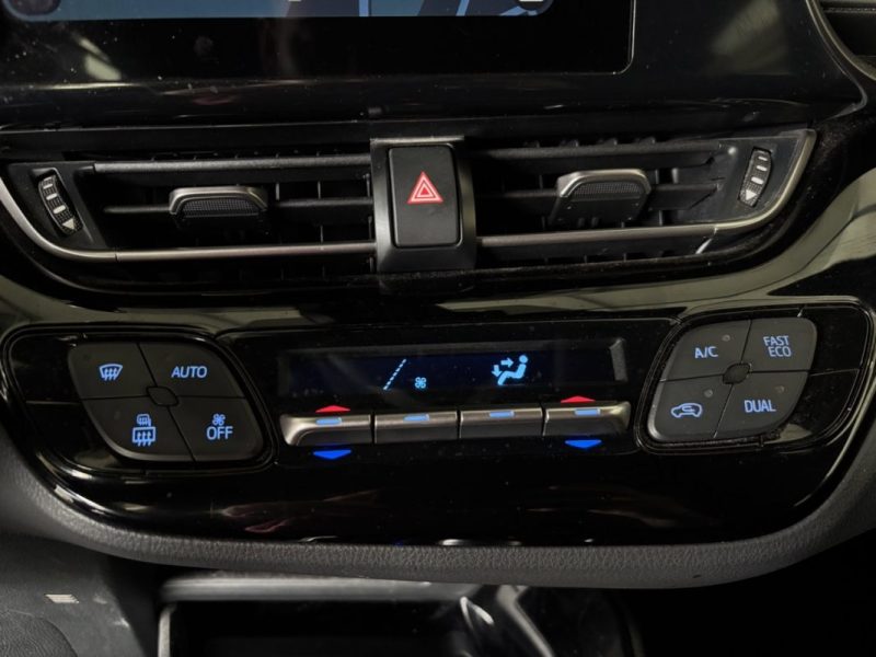 TOYOTA C-HR CHR HYBRIDES 2022 / CARPLAY / CAMERA DE RECUL / FEUX LED / REGULATEUR / ECRAN TACTILE