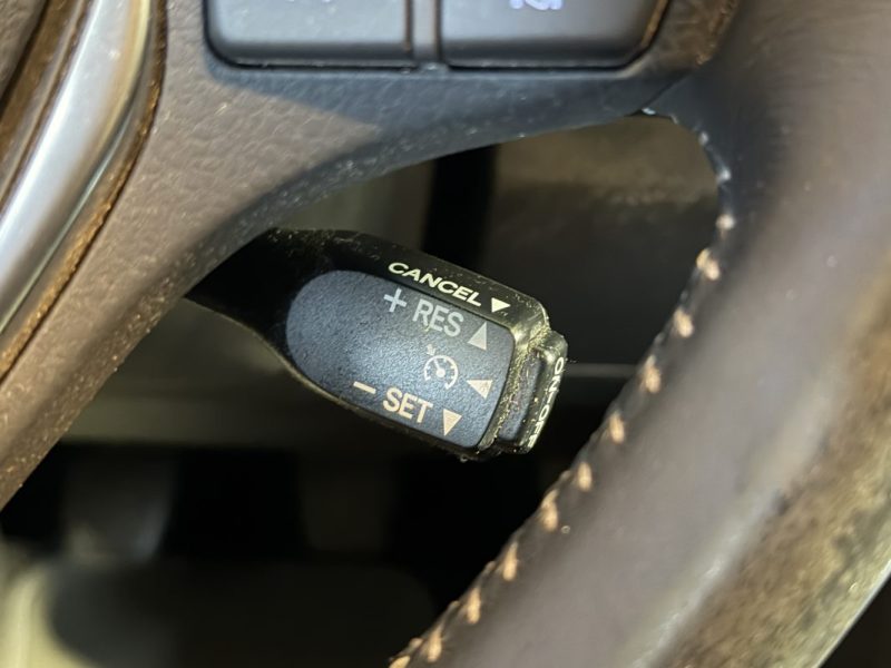 TOYOTA AURIS TENDANCE PHASE 2 1.2 116cv - ATTELAGE - CAMERA DE RECUL - CUIR ALCANTARA - 73 000 klm  