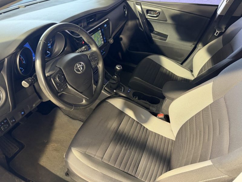 TOYOTA AURIS TENDANCE PHASE 2 1.2 116cv - ATTELAGE - CAMERA DE RECUL - CUIR ALCANTARA - 73 000 klm  