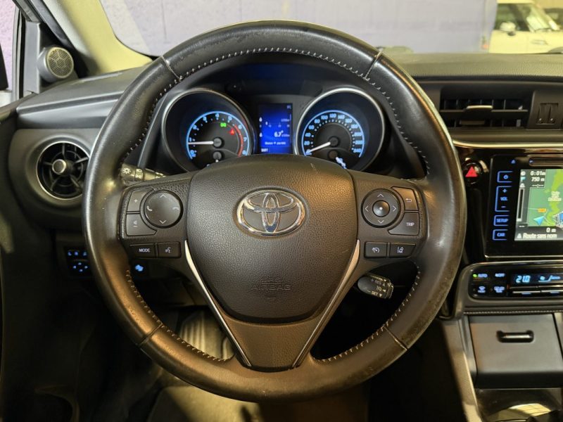 TOYOTA AURIS TENDANCE PHASE 2 1.2 116cv - ATTELAGE - CAMERA DE RECUL - CUIR ALCANTARA - 73 000 klm  