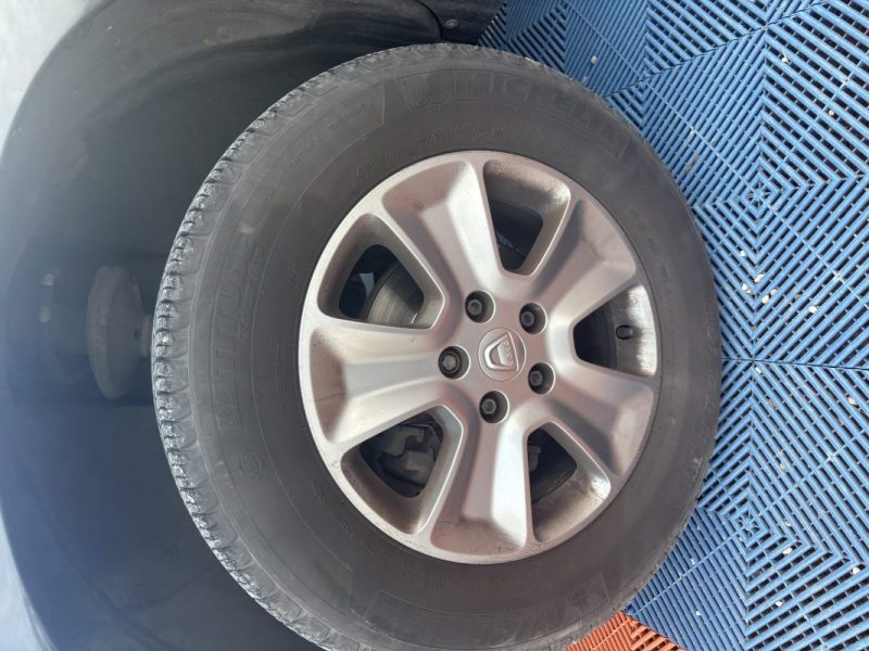 DACIA DUSTER TCE 125 LAUREATE PLUS 2017